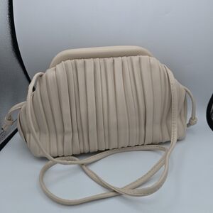 Elegant Cream Pleated Women's Bag